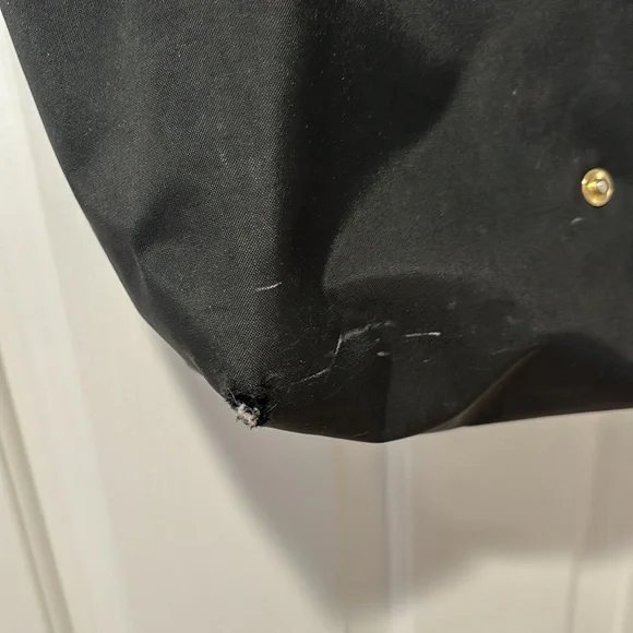 Black long champ shoulder bag. Has been worn and lots of wear and tear. - Picture 3 of 11